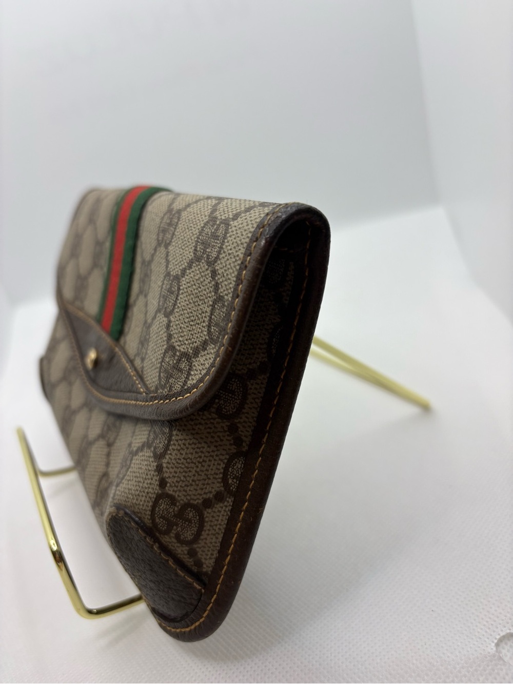 Gucci Beige/Brown GG Canvas Clutch with Green & Red Web Stripe - Picture 3 of 12